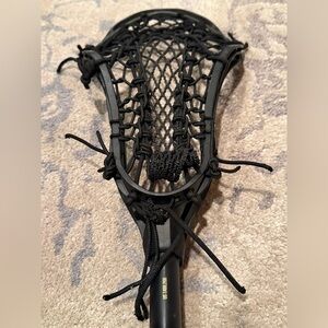 STX Fortress 700 Women’s black lacrosse stick